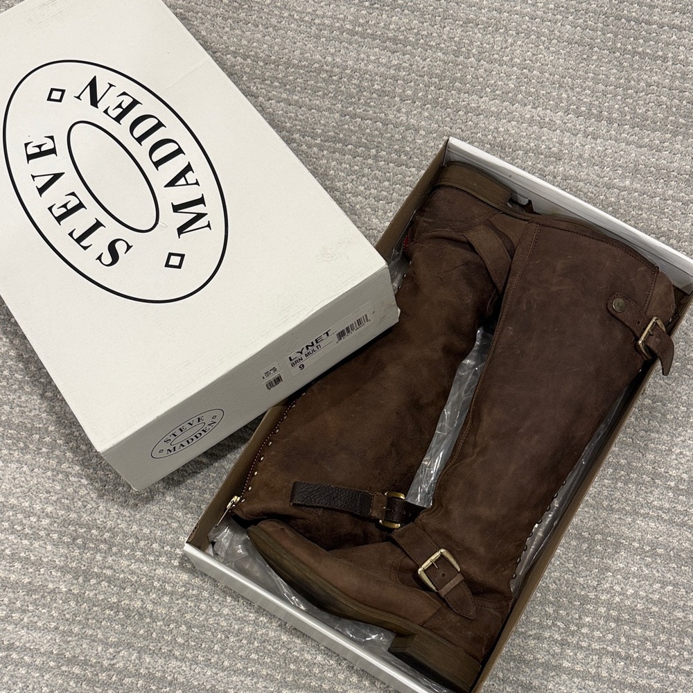 Steve Madden Chocolate Buckle Boots